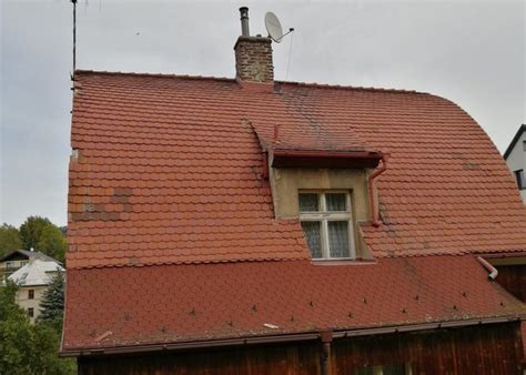 oprava jednotlivé tašky na střeše