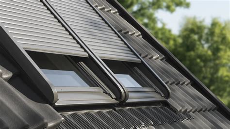 ilustrační obrázek instalace střešního okna Velux