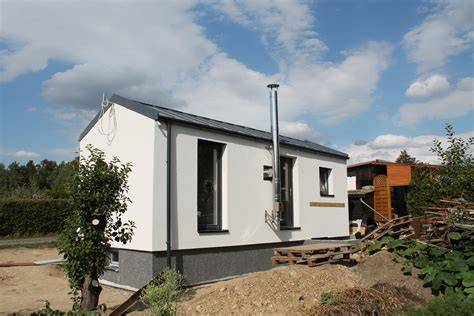 garáž jako drobná stavba (do 25 m²) (do 8 slov)