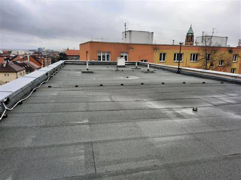 Hydroizolace střechy s garážemi a parterem