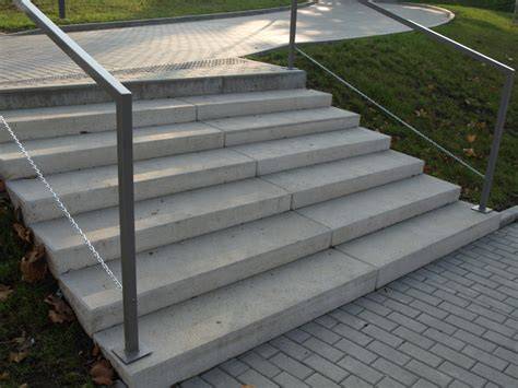 Betonové schodišťové desky a bloky: design a detaily