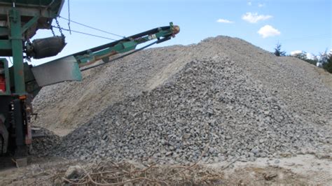 recyklát betonový a cihelný - ukázka sortimentu