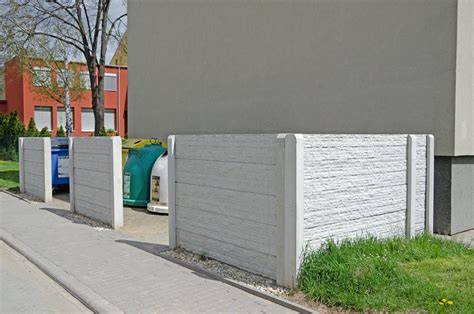 Rohový betonový sloupek a desky pro plot