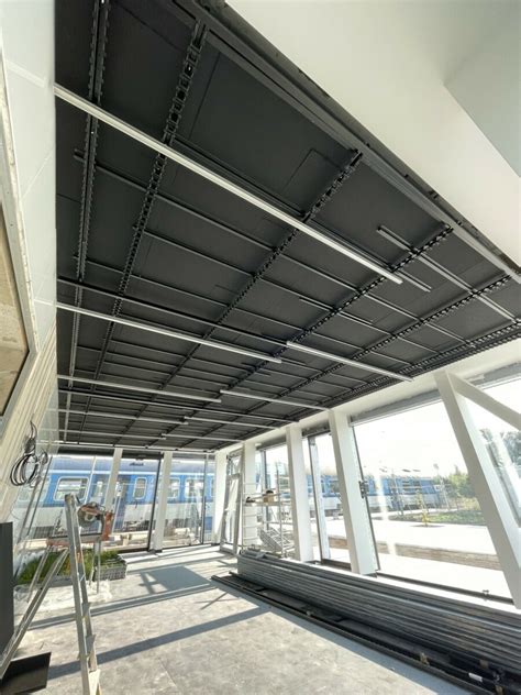 ukázka instalace stropního zvukově izolačního systému