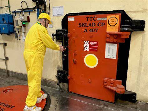 bezpečnost a skladování stavební chemie