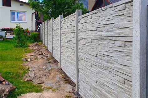 instalace betonu plotu bez znamek