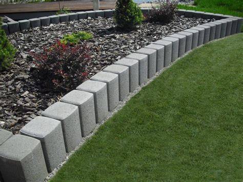 Instalace okrasných tvarnic a palisád
