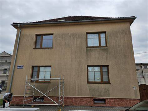 porovnání materiálů a ukázky povrchů fasád