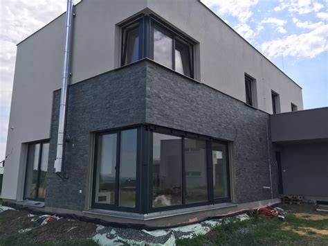 ukázky použití kamenných obkladů