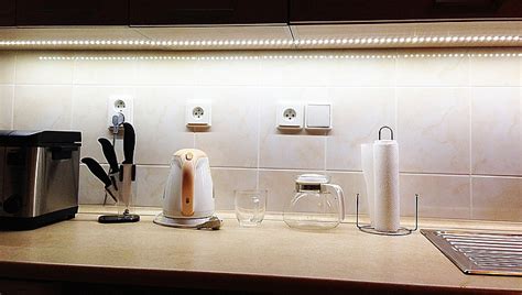 LED pásky pod кухyňskou linku - vizualizace instalace