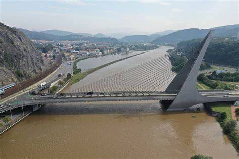 panoramatický pohled na Labe a D8