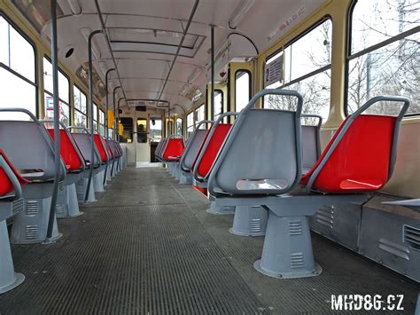 laminátové sedačky tramvaj T3 interiér
