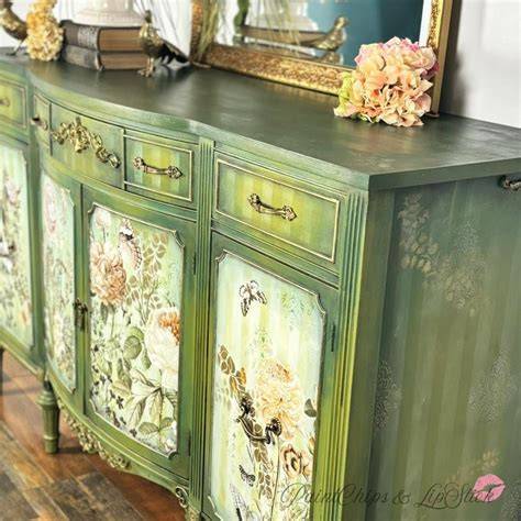decoupage vintage furniture example